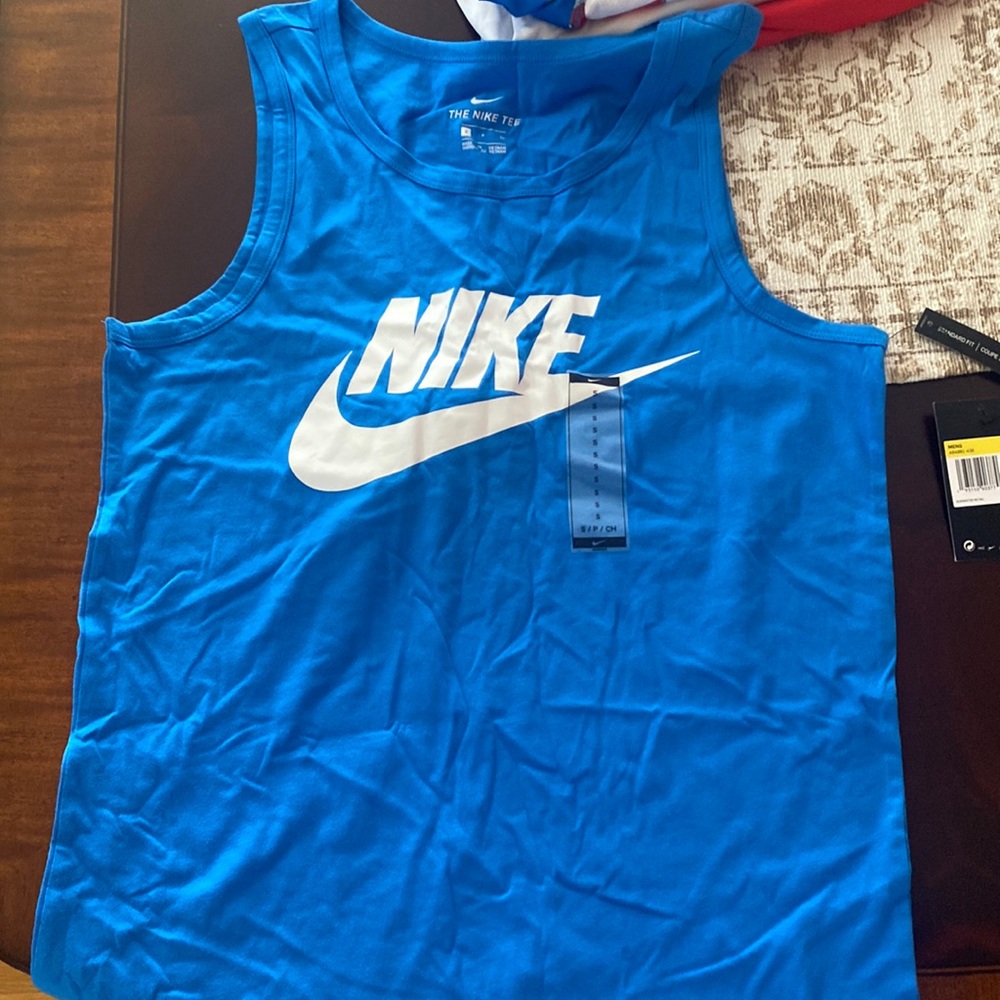Nike men’s cut off brand new with tags